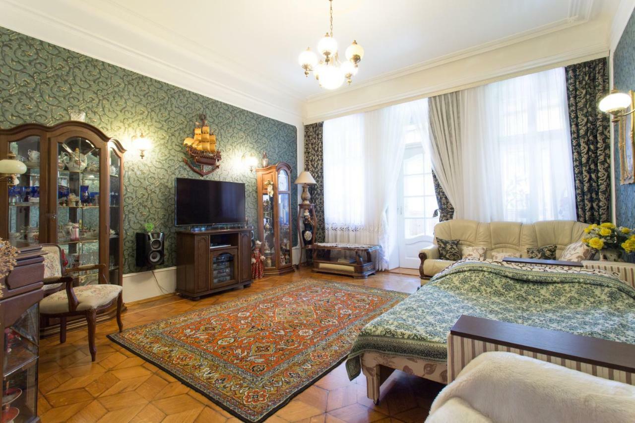 Apartment In The Center Of Харьков Экстерьер фото